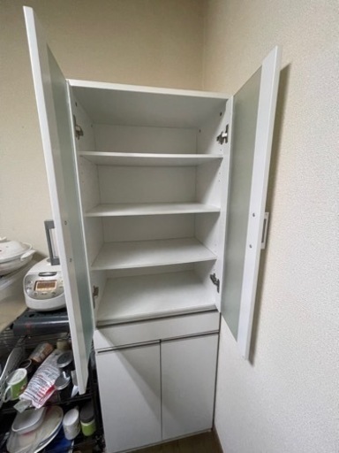 食器棚　ほぼ新品