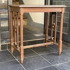 ヨーロッパ製　サイドテーブル　アンティーク　ヴィンテージ　古道具