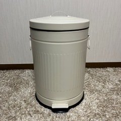 ニトリ　ゴミ箱　ダストボックス　20L   白　ホワイト