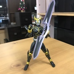 ロ2401-644 仮面ライダークウガ アルティメット フィギュ...