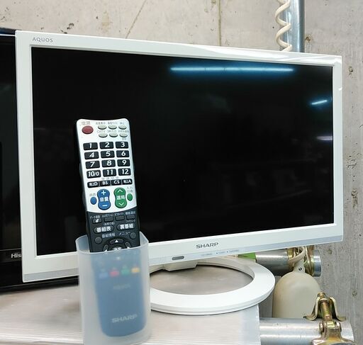 3か月間保証☆配達有り！9900円(税別）シャープ 19型 液晶テレビ ホワイト リモコン付き 2017年製