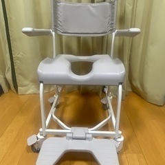 TOTO製水まわり用車椅子