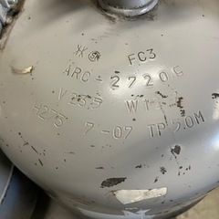 冷媒回収ボンベ6本