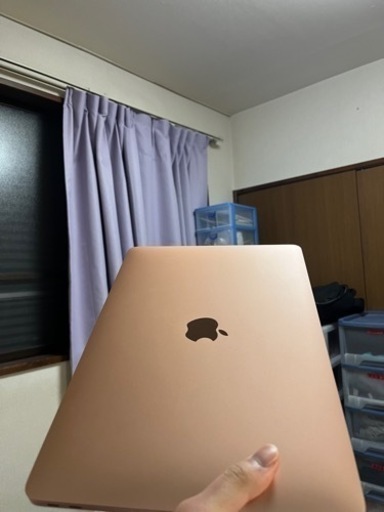 MacBook Air 13.3インチ　M1チップ　ゴールド