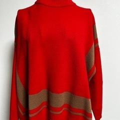 レディースタートル赤セーター　フリーサイズ