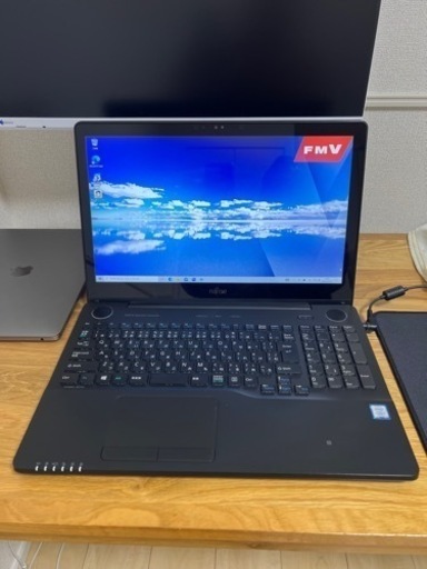 富士通のパソコン 15.6インチ 1TB 美品