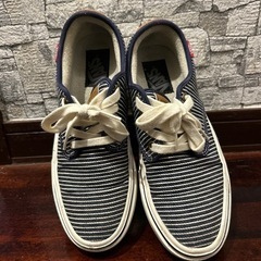 VANS（バンズ）スニーカー