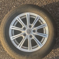 ノア ヴォクシー エスクァイアなど用 スタッドレスタイヤ 195/65R15