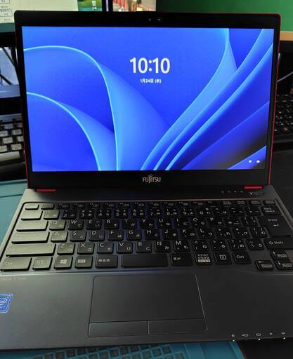 富士通　ノートパソコン　LIFEBOOK　U938/S