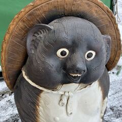 タヌキの置物 陶器製 特大（高さ110cm）