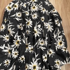 ジーナシス　花柄スカート