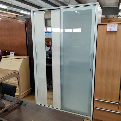 【愛品倶楽部柏店】スライド扉大型クローゼット