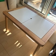 IKEA フリサット　子供机　子供椅子