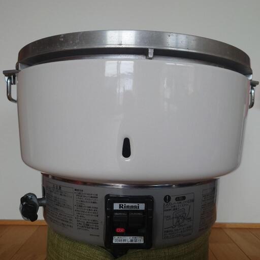 リンナイ 業務用ガス炊飯器4升炊き