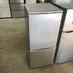 シャープ 冷凍冷蔵庫 SJ-D14D-S 2018年製