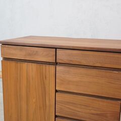 ISSEIKI(一生紀)のBASK(バスク)ウォールナット材 サイドボードです