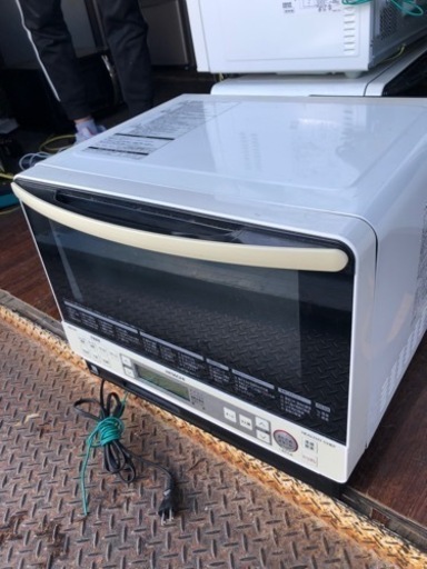 福岡市内配送無料　日立 スチームオーブンレンジ ヘルシーシェフ 31L レッド MRO-RS8