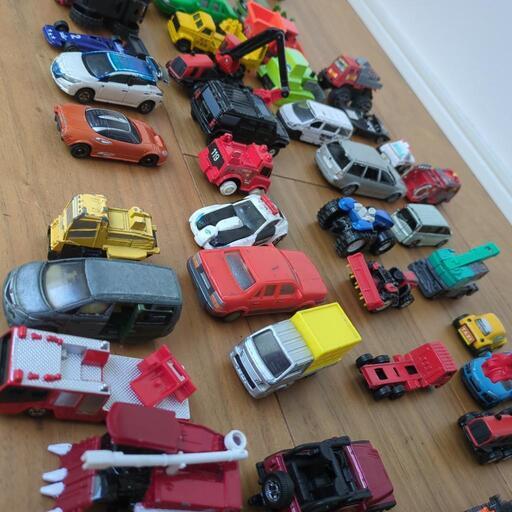 値下げ大量５0台　ミニカー！トミカ、TOMICA系等【まとめ売りミックス】【一台●百円】などで購入したものが主。