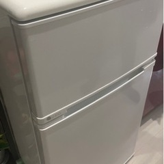 冷蔵庫　88L  一人暮らしサイズ　ホワイト