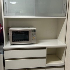 食器棚　キッチンボード　白