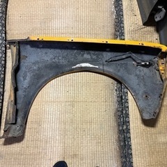 1968年式510ブルーバード左側フロントフェンダー 送料込み！510ブルー 