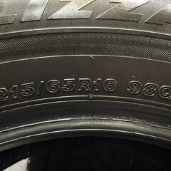 BS BRIDGESTONE BLIZZAK VRX3 215/65R16 16インチ スタッドレス 4本 21年製 バリ溝 アルファード ヴェルファイア等　(VTI884) ブリザック 2025年製 BLIZZAK VRX3 215/65R16 98Q 【4本セット