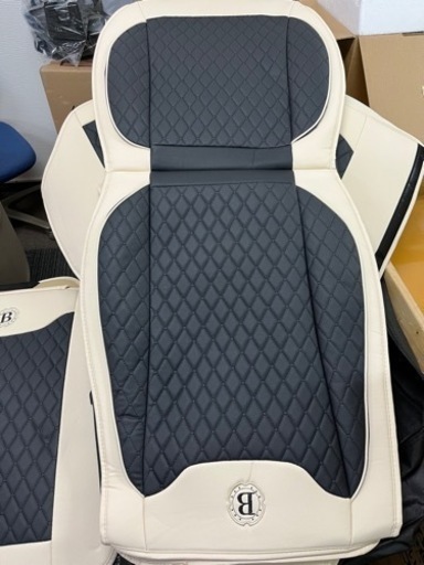 車　シートカバー