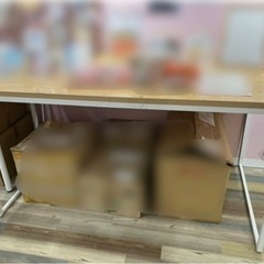 【取引中】無料　2色テーブル（大）×2個　イオンモール天童南
