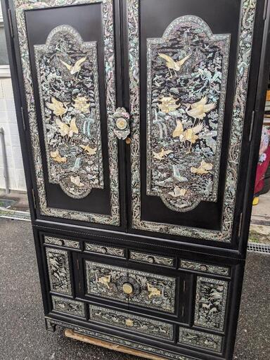 李朝家具伝統工芸 螺鈿細工 黒漆塗 チェスト 整理箪笥 洋服 李朝家具伝統工芸 螺鈿細工 黒漆塗 チェスト 整理箪笥 洋服