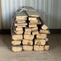 薪⑤　廃木材を薪用にカット済