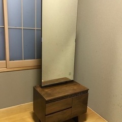 古い昭和の鏡台　貰ってください