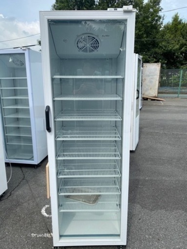 中古冷蔵ショーケースになります。