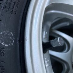 23年製スタッドレスタイヤ+アルミホイール4本セット　実走行300㎞以下