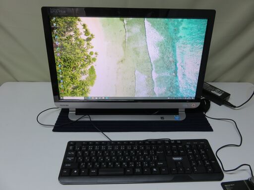 中古　美品　東芝 dynabook D713/T3JB 21.5型ワイド液晶搭載液晶一体型パソコン