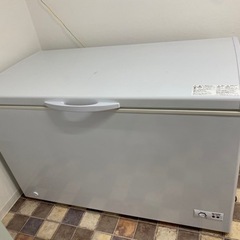 【宮古島】業務用冷凍庫　シャープノンフロン冷凍庫FC-S30D-W