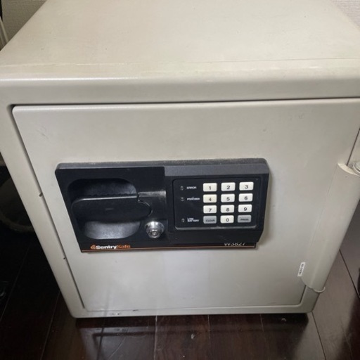 金庫　Sentry Safe