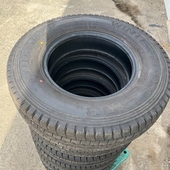 195/85R15 スタッドレス トラックタイヤ