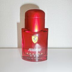 0円：フェラーリ レーシング レッド 香水 Scuderia F...