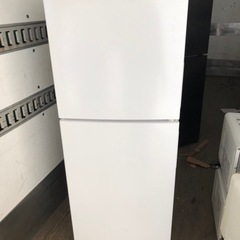 北九州市内配送無料　保証付き　2021年式　冷蔵庫 小型 2ドア...