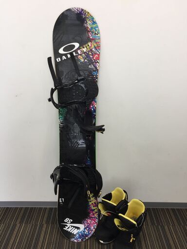 ♪スノーボード板(ビンディング付)＆靴セット OAKLEY/BURTON 靴28㎝ 板全長約153㎝ 中古 (NF240125) 517-1-②W