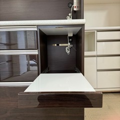 【超美品‼️】定価99,990円♪ 現行モデル ニトリ 120cm幅キッチンボード(アルミナ2 120KB) 食器棚 収納家具 艶あり木目調ダークブラウン♪