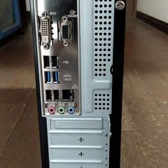 第209号 小型デスクパソコンです。Windows 11 Home