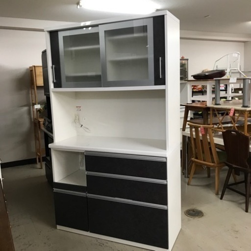 I2401-688 松田家具 キッチンボード 2023年製 背面小汚れ有り
