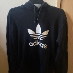 【お値下中】adidas パーカー　フード付き3550円→2200円