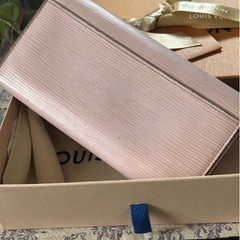 美品　ルイヴィトン エピ ポルトフォイユサラ ローズバレリーヌ長財布　ピンク