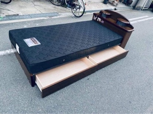 シングルベッド