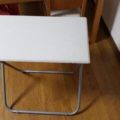 ニトリ　折り畳み式テーブル