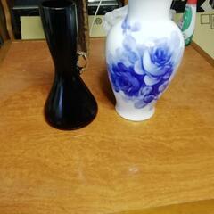 花瓶2個 高さ28cm と 25cm