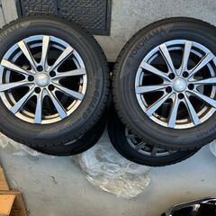 スタッドレスタイヤセット　215/65R16（トヨタ　アルファード３０系で使用）