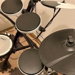 入門用におすすめ！】電子ドラム Roland TD-1KV ドラムセット 【送料無料】